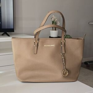 Michael Kors shoulder tote travel bag color beige